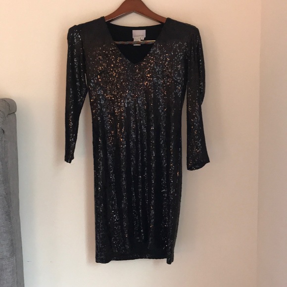 Donna Morgan Dresses & Skirts - Donna Morgan size 4 dress!